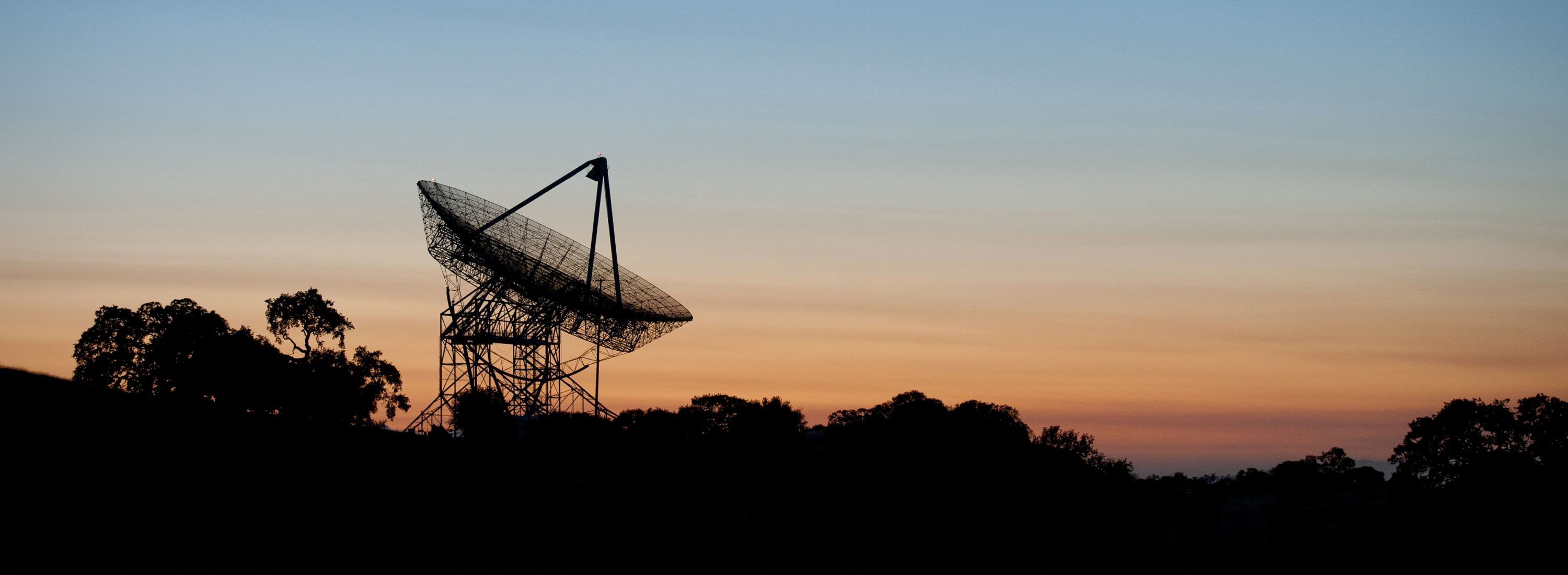 The Dish in the Stanford foothills at dusk